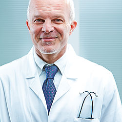 Dr. Stefan Meister
